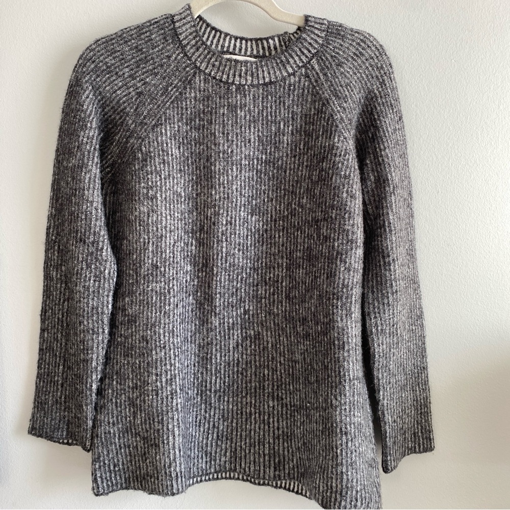 ANTHROPOLOGIE Bohme Gray and White Ribbed Crewneck Sweater Size S